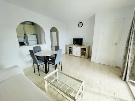 Appartement confortable avec vue sur mer près de la plage, animaux admis, garage. - Photo 4
