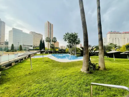 Appartement lumineux à Benidorm avec piscine et terrasse - Photo 1