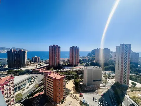 Appartement lumineux à Benidorm avec piscine et terrasse - Photo 5