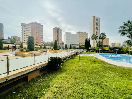 Appartement lumineux à Benidorm avec piscine et terrasse - Photo 17