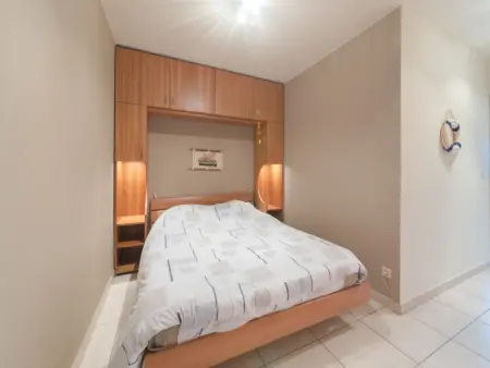 Zeeflat with parking and shared pool, Appartement 4 personnes à De Haan - Photo 4