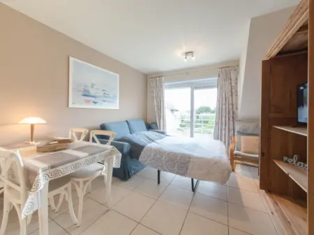 Zeeflat with parking and shared pool, Appartement 4 personnes à De Haan - Photo 9