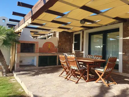 Schönes Reihenhaus, klimatisiert, Maison 8 personnes à Calasetta - Photo 4