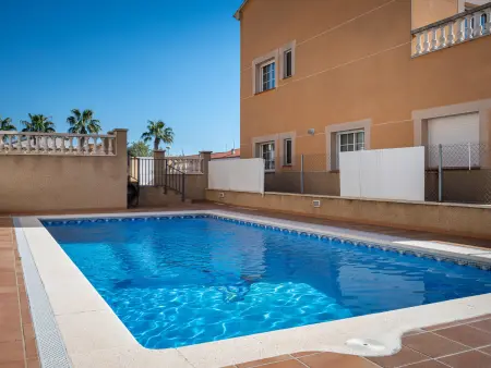 Maison Mitoyenne 4 Ch, Climatisée, Près Plage, Maison 8 personnes à Creixell - Photo 1