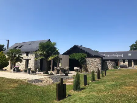 Gîte de Charme avec Cheminée et Spa en Campagne - Photo 19
