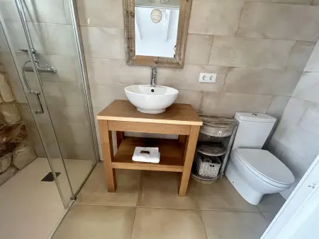 Maison 4 étages avec BBQ, jardin et chargeur électrique, à 10min plage sur la Costa Brava. - Photo 9