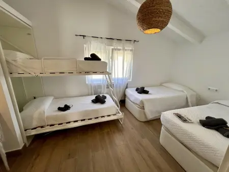 Maison 4 étages avec BBQ, jardin et chargeur électrique, à 10min plage sur la Costa Brava. - Photo 14