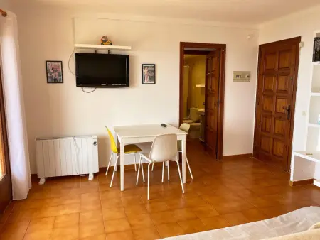 Studio pour couple à Calella près de Cap Roig avec piscine et Wi-Fi - Photo 9