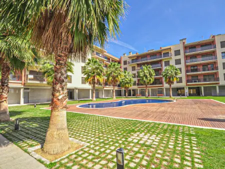Bel appartement au bord de mer avec jardin et piscine proche Cambrils - Photo 1