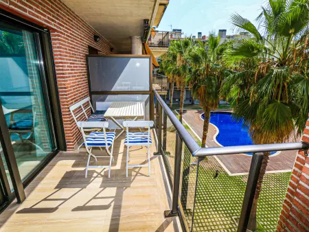 Bel appartement au bord de mer avec jardin et piscine proche Cambrils - Photo 4