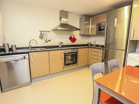 Bel appartement au bord de mer avec jardin et piscine proche Cambrils - Photo 11
