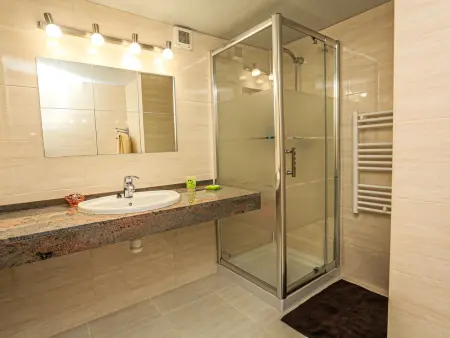 Bel appartement au bord de mer avec jardin et piscine proche Cambrils - Photo 15