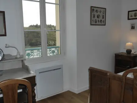 Chaleureuse maison de bourg, vue port, au cœur de Sauzon - Photo 12
