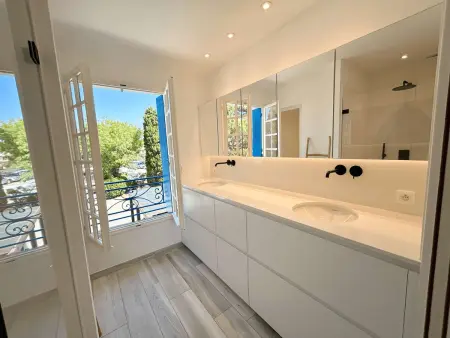 Maison Rénovée, Climatisée, Jardin, Amarrage Privé - Photo 8