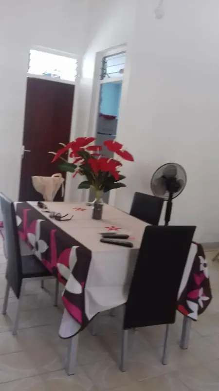 Maison accueillante à Le Moule avec terrasse et jardin - Photo 14