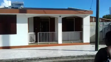 Maison accueillante à Le Moule avec terrasse et jardin - Photo 20