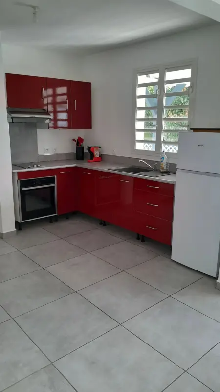 Charmante maison avec piscine partagée à Les Abymes - Photo 12