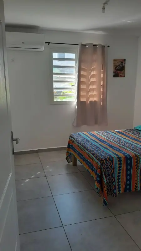 Charmante maison avec piscine partagée à Les Abymes - Photo 14