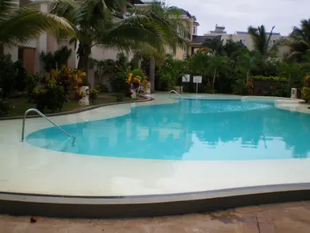 mit mehreren Balkonen und Terrasse, Appartement 8 personnes à Cap Malheureux - Photo 3