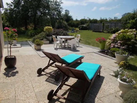 Bretonisches Ferienhaus in Meeresnähe mit Garten - Photo 2