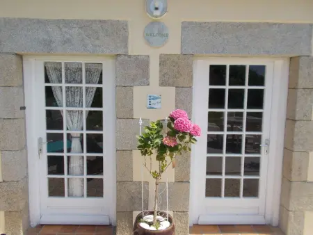 Bretonisches Ferienhaus in Meeresnähe mit Garten - Photo 6