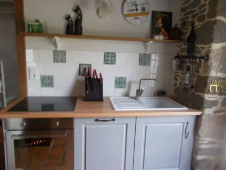 Bretonisches Ferienhaus in Meeresnähe mit Garten - Photo 9