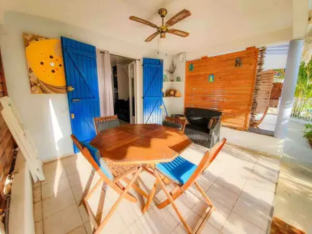 Appartement lumineux avec terrasse et piscine au Gosier - Photo 1