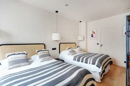 TD-38-ALBERT-1, Appartement Moderne - 2CH/8P - Place D'Italie - Photo 4