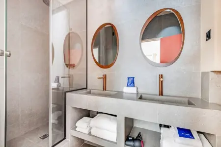 TD-38-ALBERT-1, Appartement Moderne - 2CH/8P - Place D'Italie - Photo 12