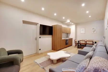 TD-38-ALBERT-2, Appartement spacieux - 2 chambres/10 pièces - Place d'Italie - Photo 2