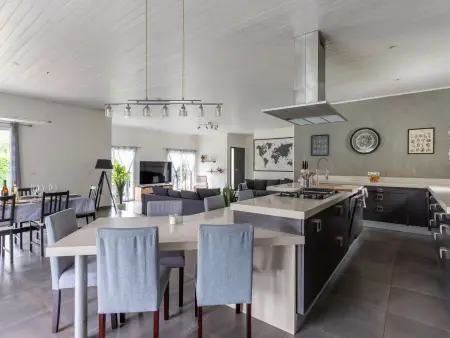 Superbe villa - 10 pers., Villa 10 personnes à Parentis en Born - Photo 4