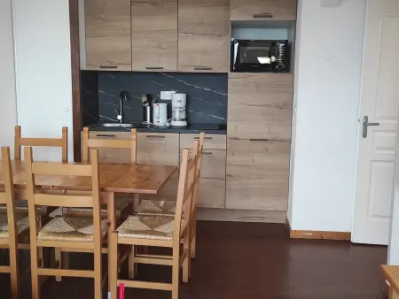 Appartement 6 personnes à Super Besse avec parking et piscine - Photo 6