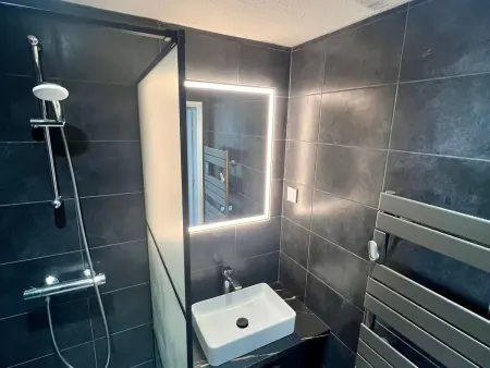 Appartement 6 personnes à Super Besse avec parking et piscine - Photo 18