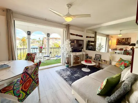 Appartement lumineux avec loggia, wifi - Port Grimaud - Photo 3
