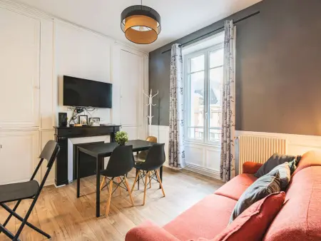 Appartement Lumière Hypercentre avec Wi-Fi à Reims - Photo 2