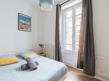 Appartement Lumière Hypercentre avec Wi-Fi à Reims - Photo 8