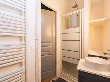 Appartement Lumière Hypercentre avec Wi-Fi à Reims - Photo 9