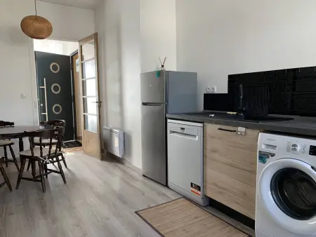 Location Conviviale à Reims avec Parking et Terrasse privée - Photo 1