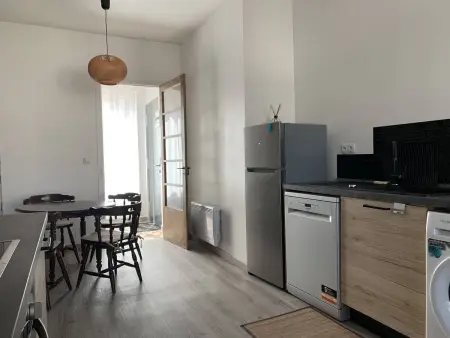 Location Conviviale à Reims avec Parking et Terrasse privée - Photo 11