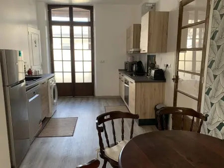 Location Conviviale à Reims avec Parking et Terrasse privée - Photo 17
