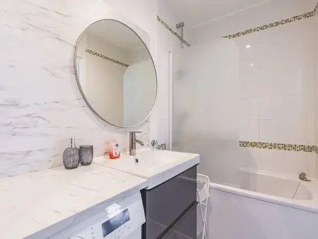 Appartement Chic à Reims, Wi-Fi Gratuit, Appartement 4 personnes à Reims - Photo 8