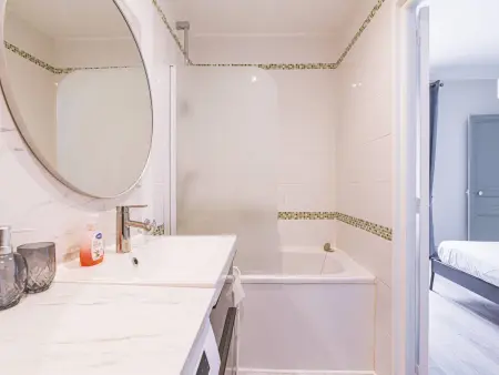 Appartement Chic à Reims, Wi-Fi Gratuit, Appartement 4 personnes à Reims - Photo 9