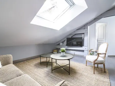 Appartement Chic à Reims, Confort & Élégance, Appartement 4 personnes à Reims - Photo 1