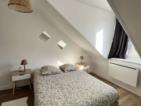 Charme Central : Grand Appart à Reims, Appartement 4 personnes à Reims - Photo 2