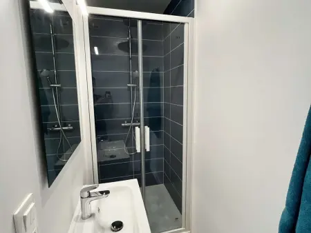 Charme Central : Grand Appart à Reims, Appartement 4 personnes à Reims - Photo 6