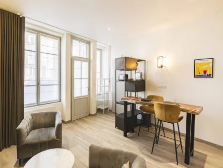 Appartement Moderne Reims Centre avec Parking et WiFi - Photo 7