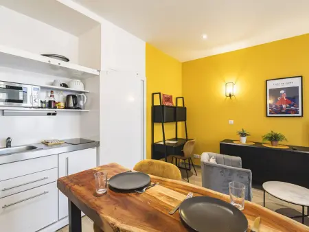 Appartement Moderne Reims Centre avec Parking et WiFi - Photo 12