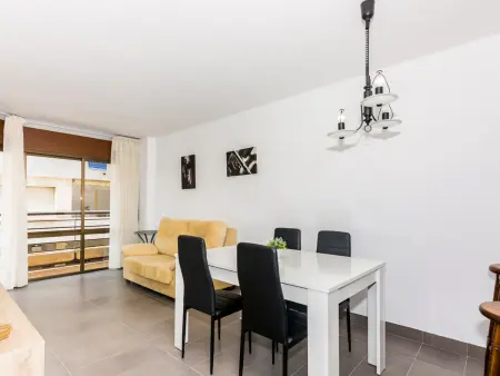 Charmant Apt 2 Chambres à Pineda de Mar, Piscine, 110m Plage - Photo 3
