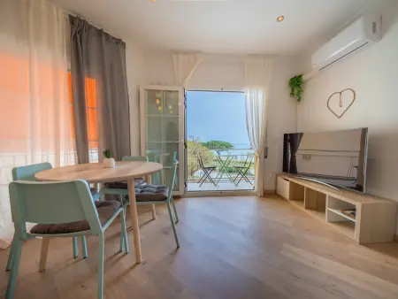 Appartement à Pineda de Mar: Confort, Wi-Fi & Climatisation - 50m de la Plage - Photo 5