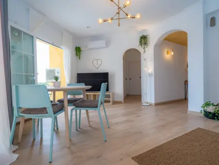Appartement à Pineda de Mar: Confort, Wi-Fi & Climatisation - 50m de la Plage - Photo 9